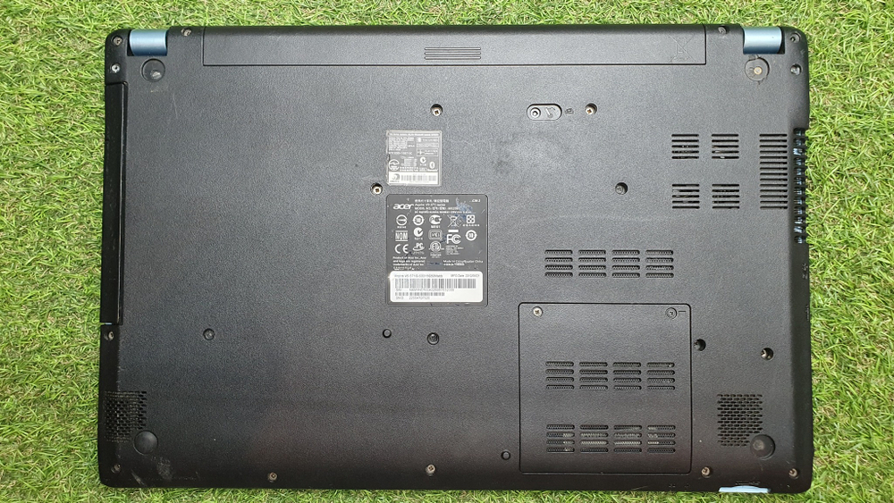 Ноутбук Acer i5/6 Gb/GT620M 1Gb