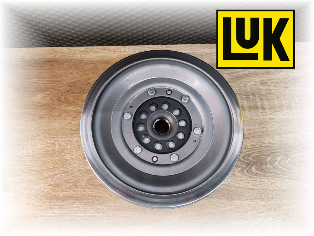 Маховик Luk (Европа) Audi   Q5 (8RB) 415062509