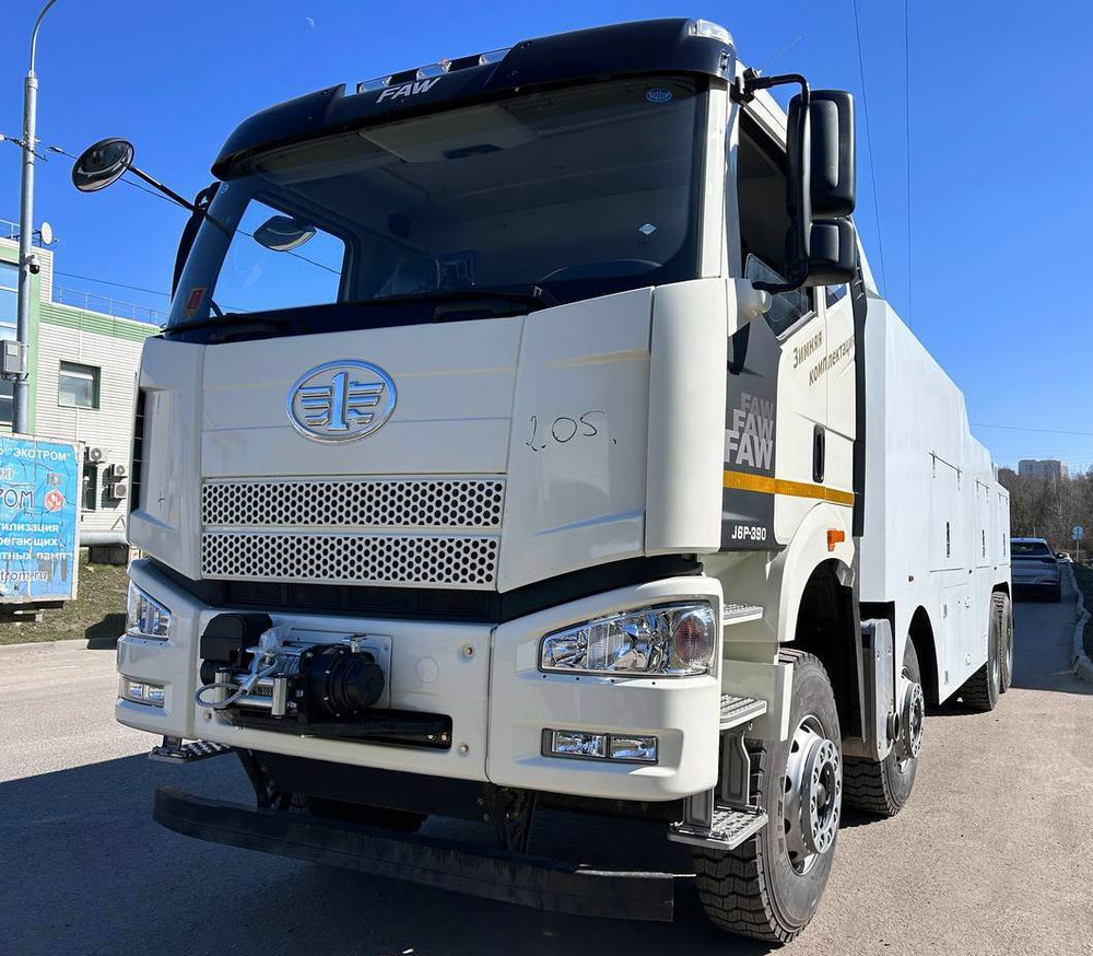 FAW CA3310 тяжелый эвакуатор 8x4