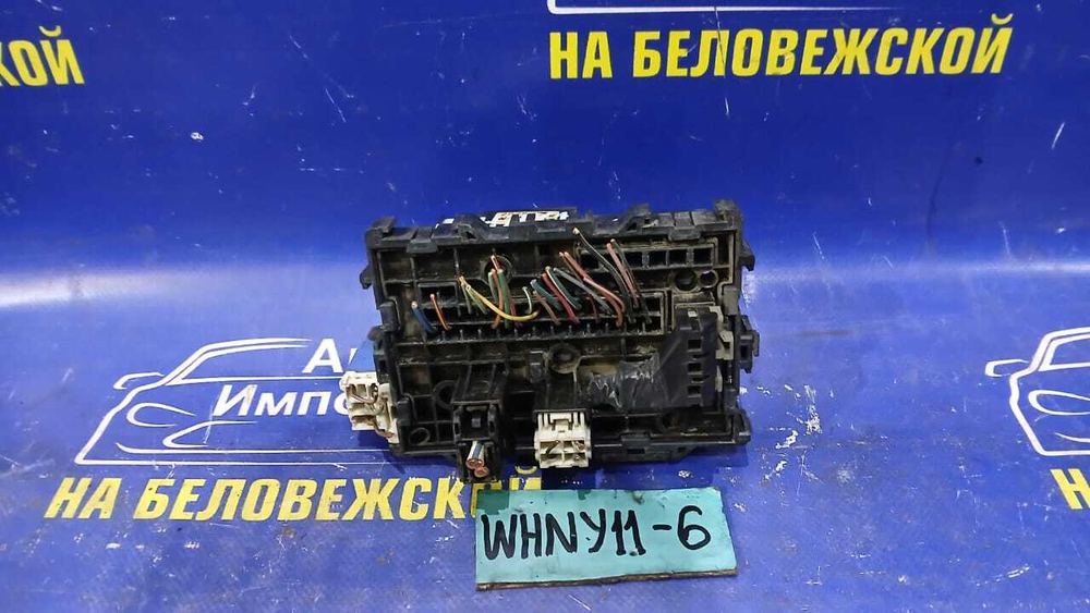 Блок предохранителей салонный NISSAN WINGROAD 1999