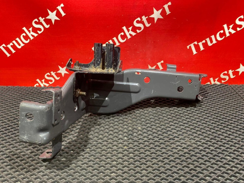 Кронштейн фары правой 2019г.