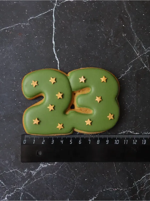Пряники цифра 23, 4 штуки в комплекте