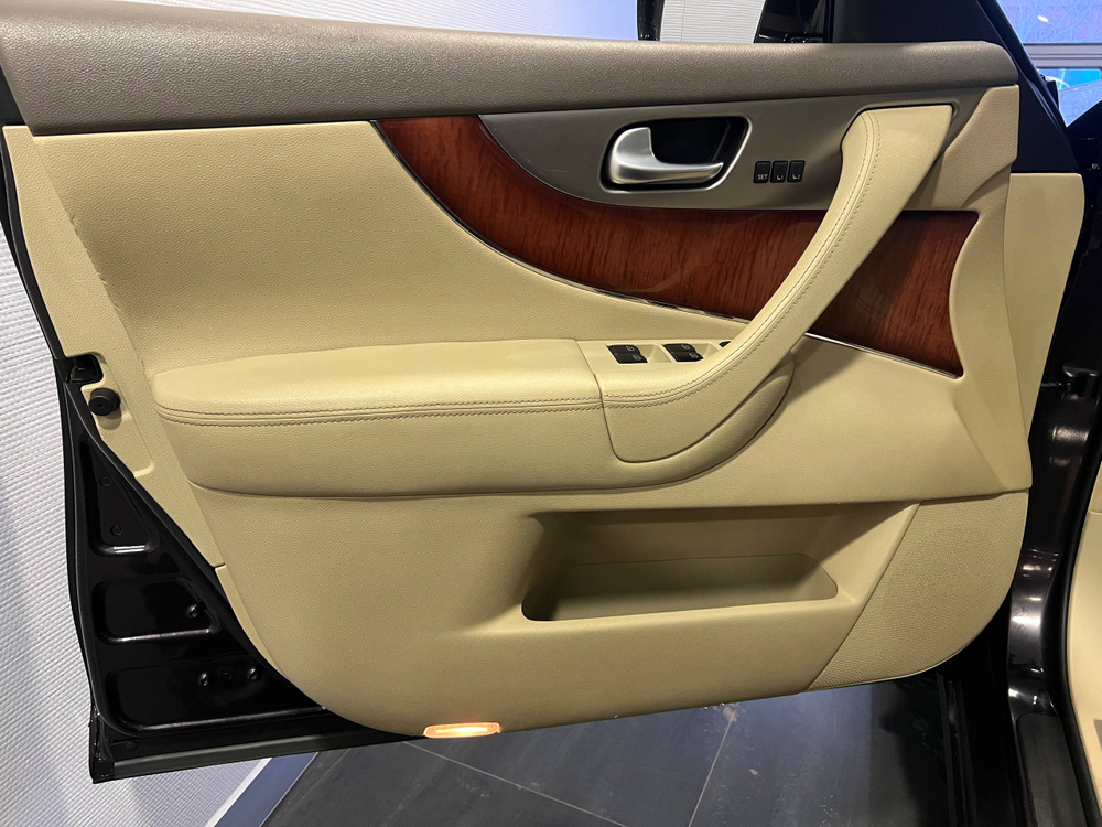 Infiniti QX70, 2014 год