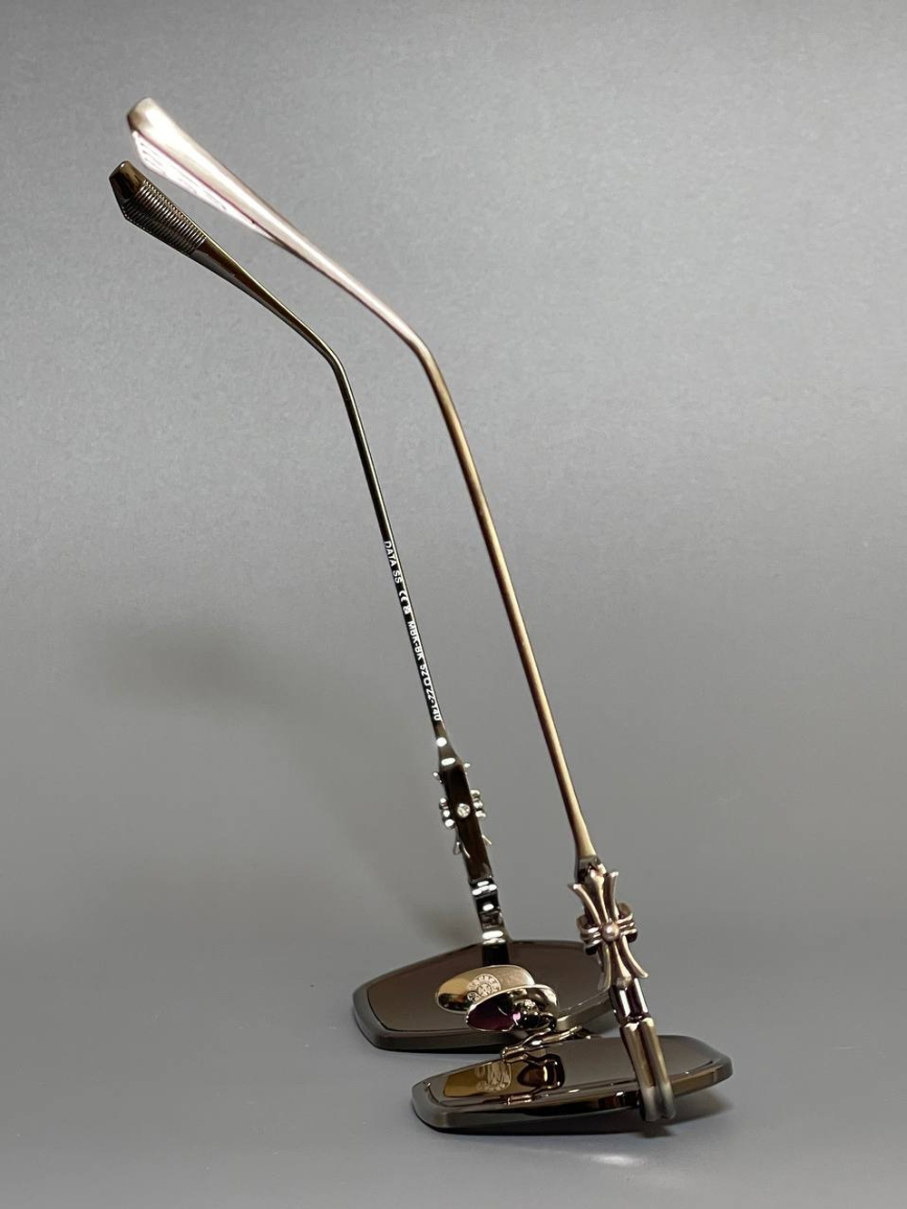 Солнцезащитные очки Chrome Hearts