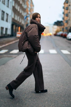 ZARA КОРОТКАЯ СТЕГАНАЯ КУРТКА WATER AND WIND PROTECTION, КОРИЧНЕВЫЙ