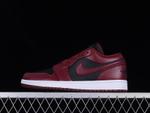 Купить кроссовки Air Jordan 1 Low Maroon в Москве