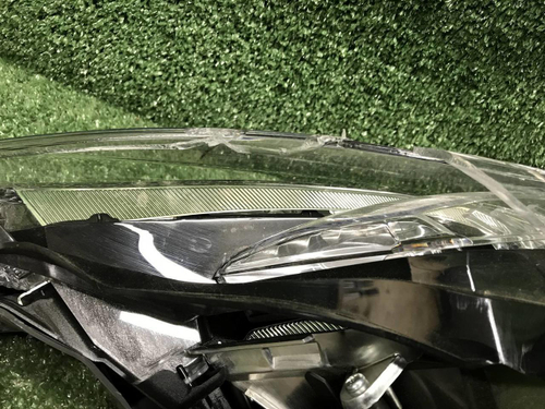 Битая Фара правая Toyota Camry xv70 (17-нв) LED