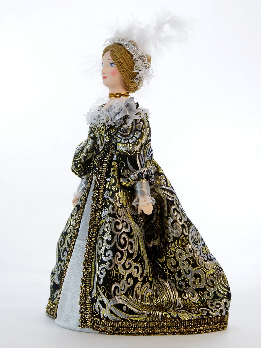 Кукла коллекционная Дама в придворном платье.