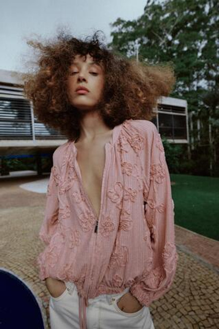 ZARA КУРТКА ОВЕРСАЙЗ С ЦВЕТОЧНЫМ УЗОРОМ, ПАСТЕЛЬНО-РОЗОВЫЙ