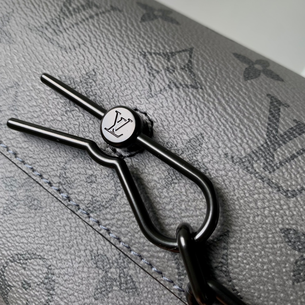 Louis Vuitton Steamer Wearable Wallet