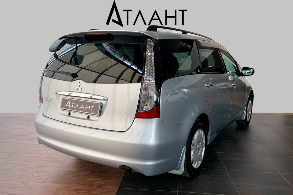 Mitsubishi Grandis, 2003 год