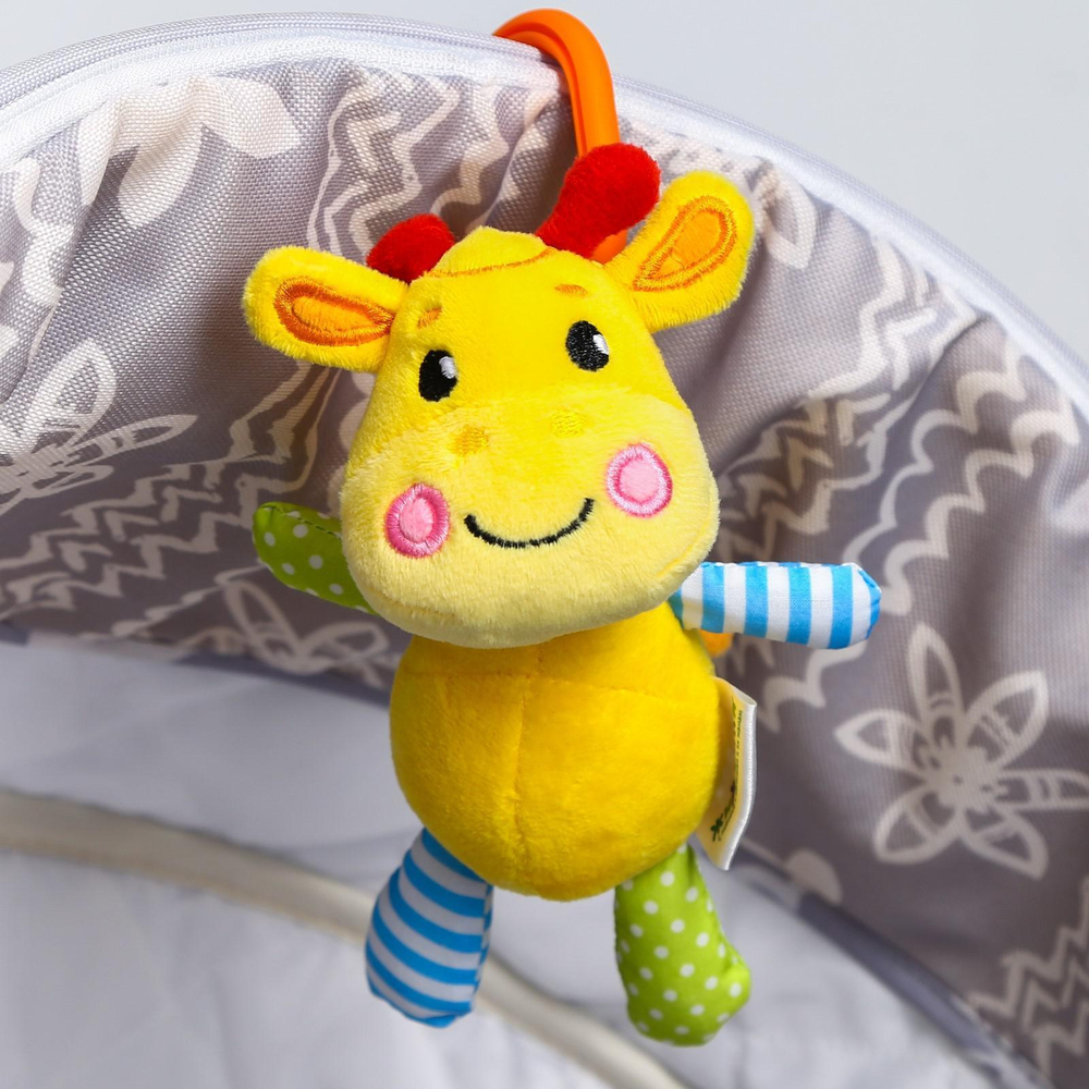 3933820 Подвеска - погремушка с вибрацией «Жирафик»