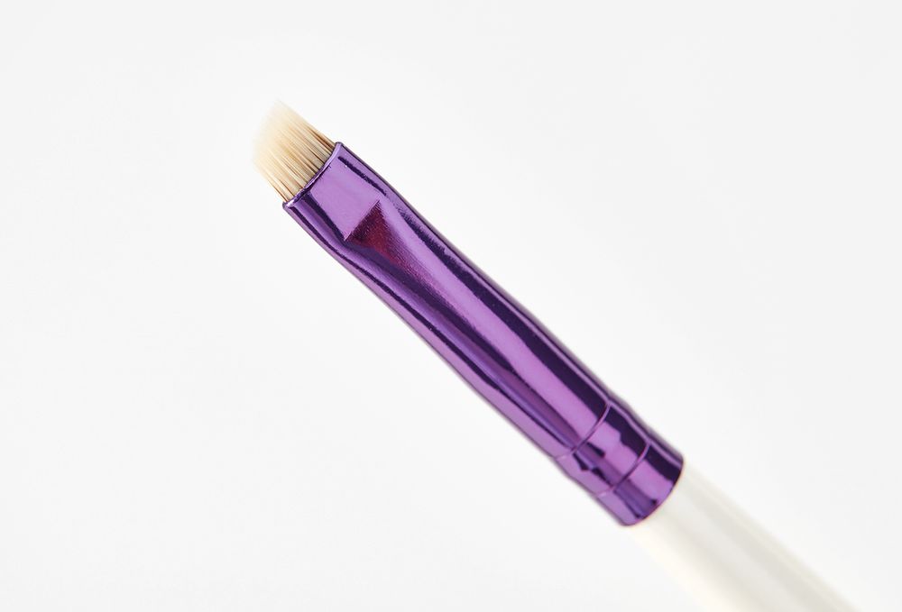 Кисть плоская кошенная для бровей ManlyPro - K46