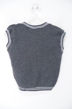 Безрукавка комфортная на 10-11 лет, новая