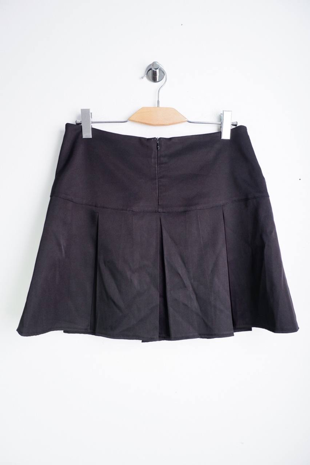 Юбка короткая, визуально на 48 размер