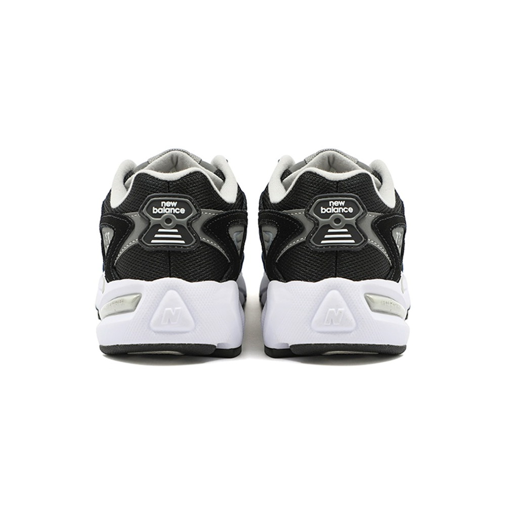 New Balance 725R "Core Black"