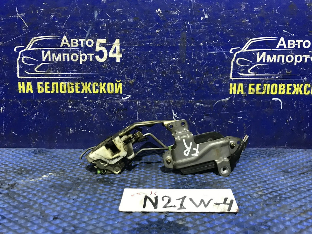 Замок двери передней правой MITSUBISHI RVR 1995