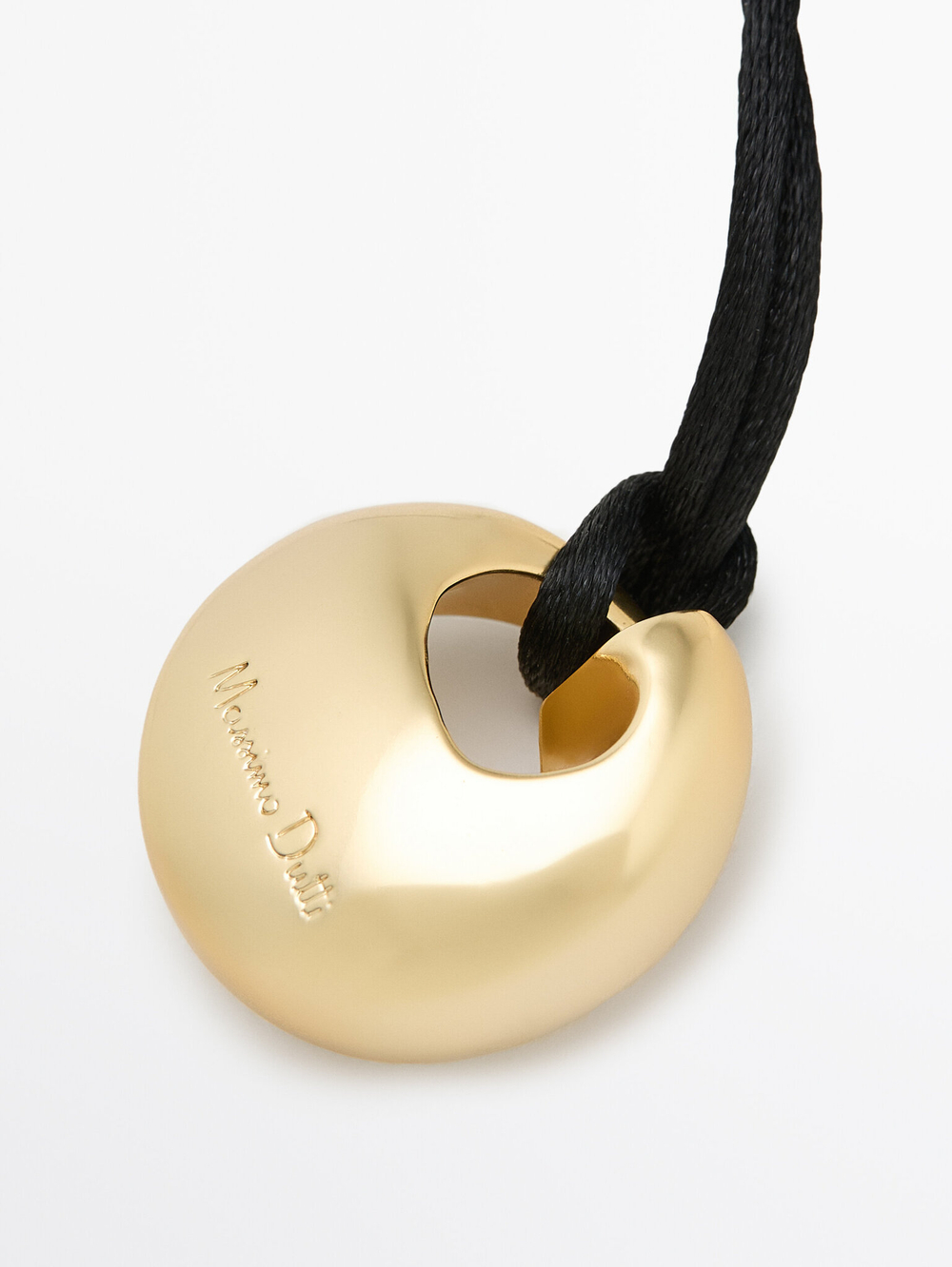 Massimo Dutti | Necklace cord detail circular piece