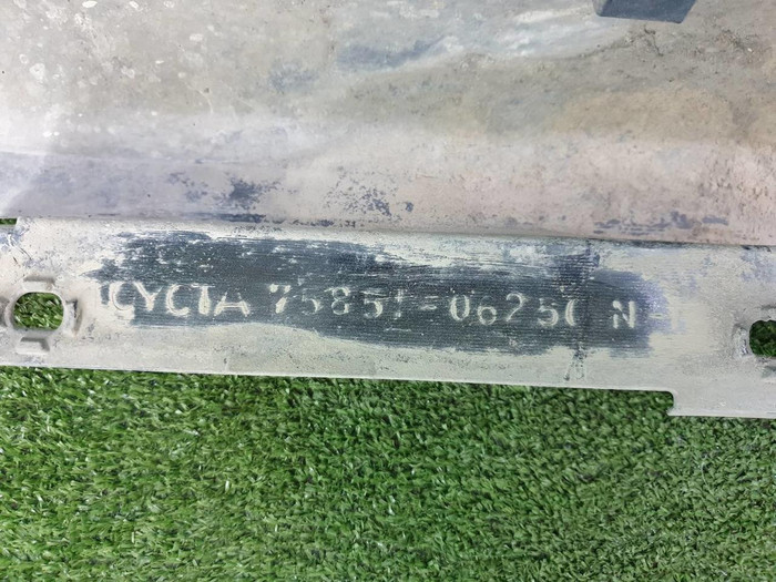 Накладка порога правая Toyota Camry xv50 (2014-2018)