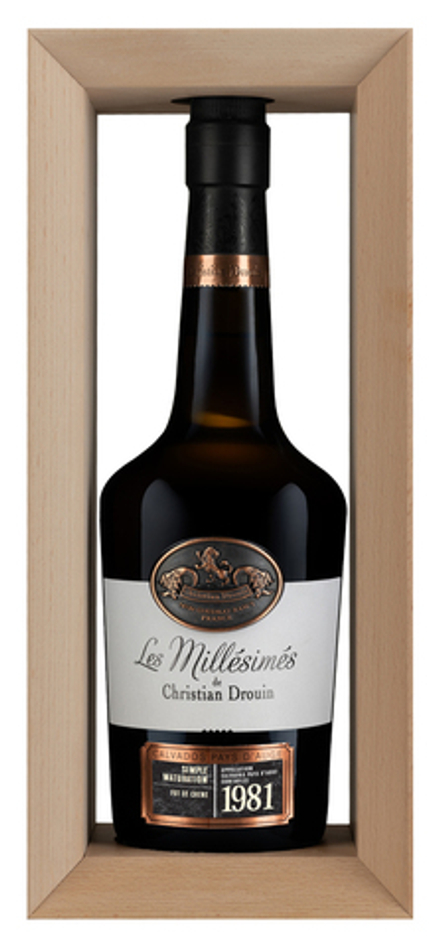 Кальвадос Christian Drouin Calvados Pays d`Auge 1981 п/уп (дерево), 0.7 л