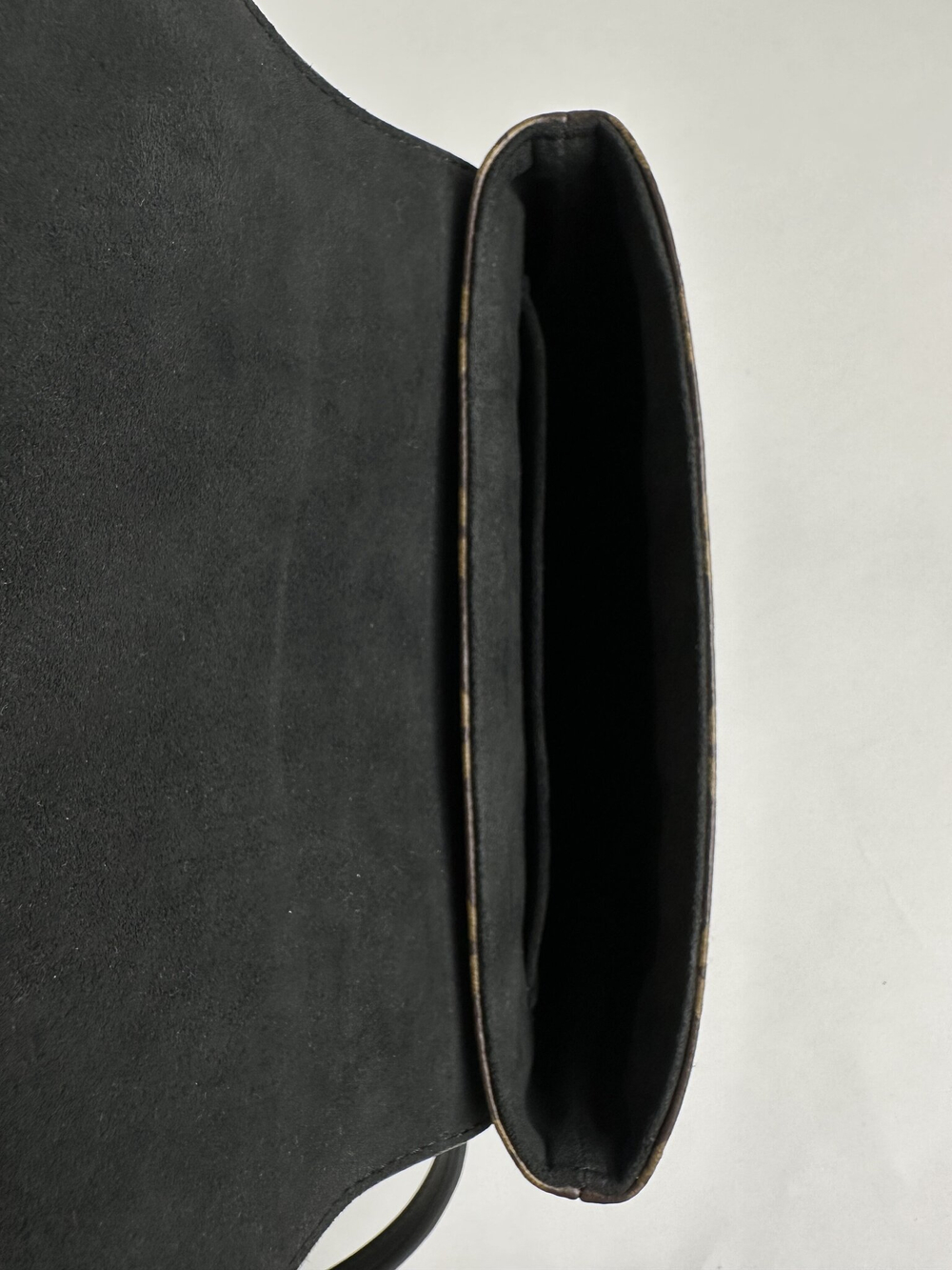Сумка Louis Vuitton Locky BB