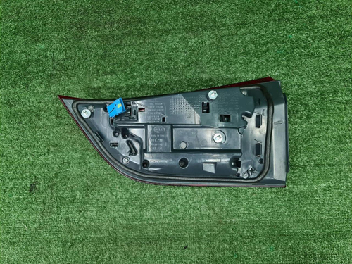 Фонарь левый внутренний BMW X5 F15 (2013-2018)