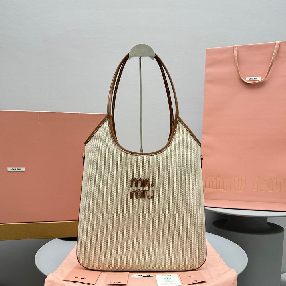 Miu Miu Ivy Bag 40 cm