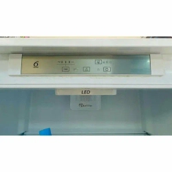 Встраиваемый холодильник Whirlpool SP40 800 EU1