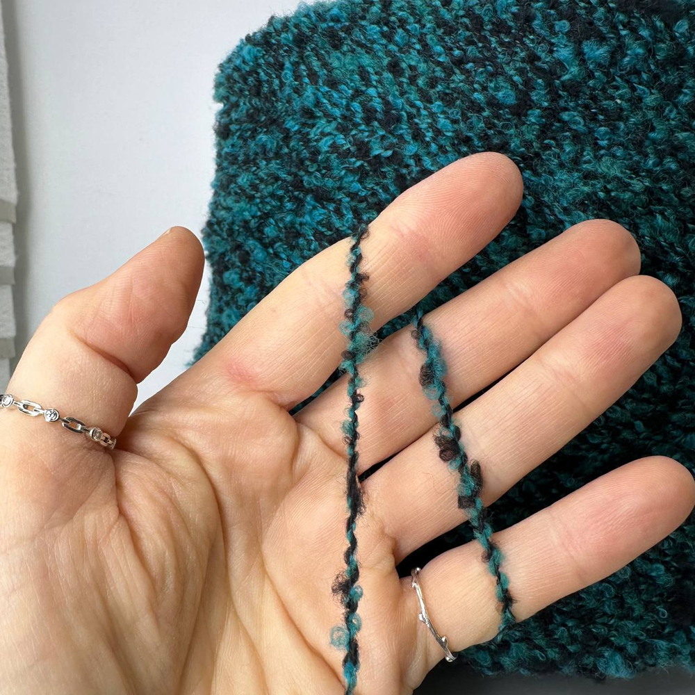 PONCHO - Igea; меринос, п/а; 320м/100гр; Букле; col. 30909, цвет: черный, аркадия; S503