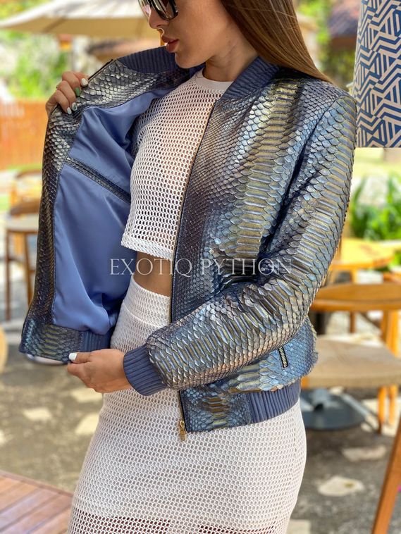 Женская куртка из натуральной кожи питона JT-106