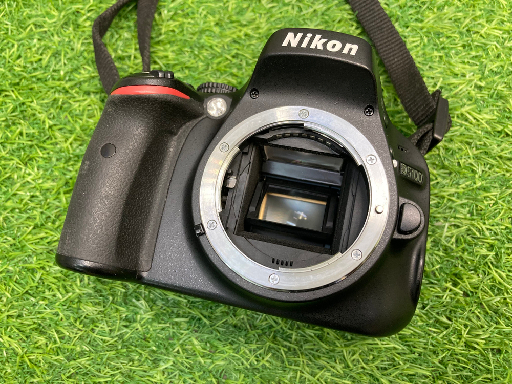 Nikon D5100 Kit 18-55mm 3.5-5.6G VR 6.000 кадров