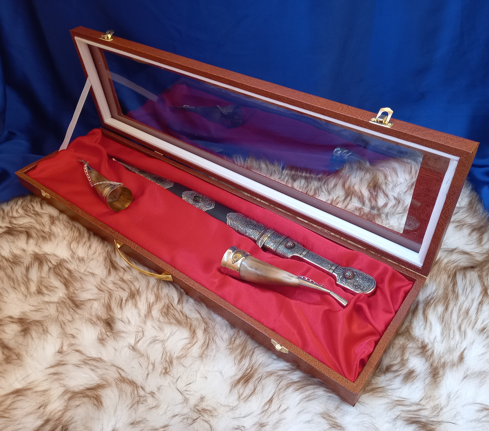 Набор подарочный "Джигит №1" (Кинжал кавказский, 2 рога для вина)