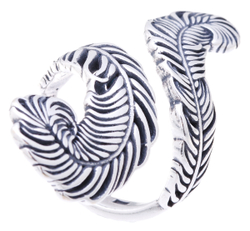 "Гис" кольцо в серебряном покрытии из коллекции "Feather" от Jenavi