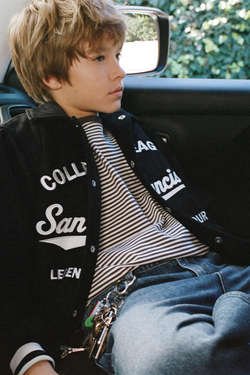 ZARA ФУТБОЛКА HEAVY WEIGHT В ПОЛОСКУ С ВЫШИТЫМ ТЕКСТОМ, СЕРЫЙ