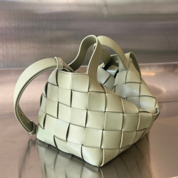 Bottega Veneta Small Bowling Cassette 22 cm
