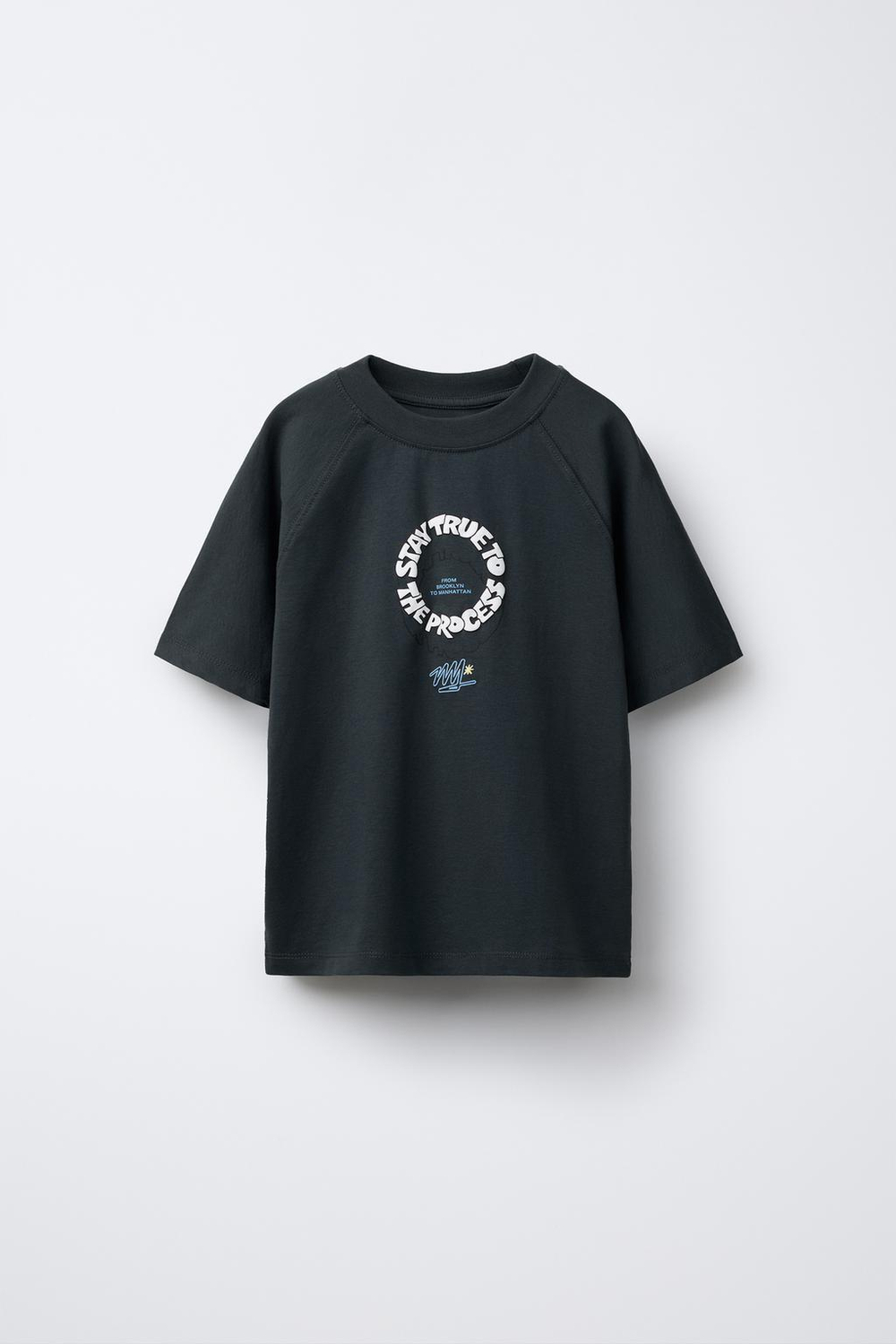 ZARA ФУТБОЛКА С ПРИНТОМ ГРАФФИТИ, ТЕМНЫЙ АНТРАЦИТ