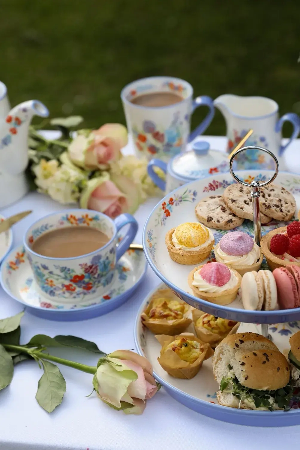 Kitchen Craft Поднос London Pottery 2 яруса 26 см луг