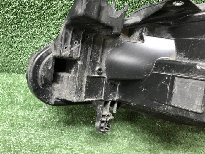 Битая Фара правая Changan Lamore (2023-н.в.) LED