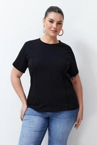 100% хлопчатобумажная трикотажная футболка с черной отделкой TBBSS24BF00021