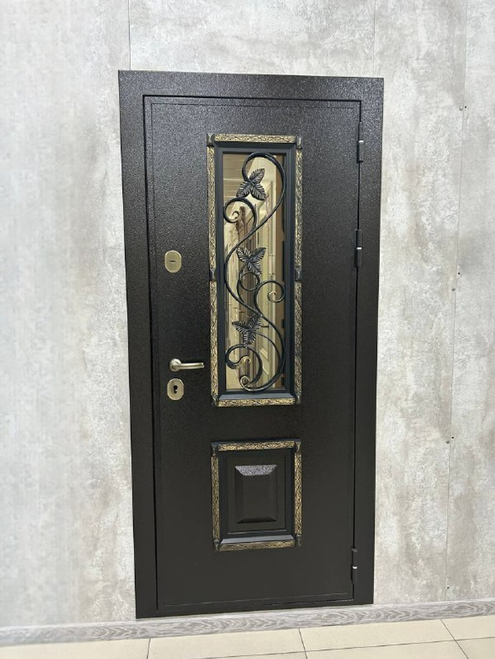 Дверь входная Ковка