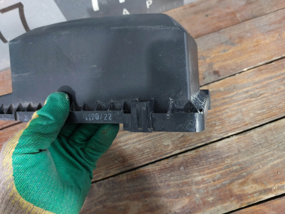 Крышка воздушного фильтра Solaris 2 / Rio 4 17-нв Б/У Оригинал 28110H8100