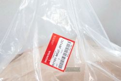 61101-MGZ-J00ZC (61101-MGZ-J01ZC), FENDER, FR. *R263*. Front Fender Honda CB500F, CBR500R, RED, 2013-2015