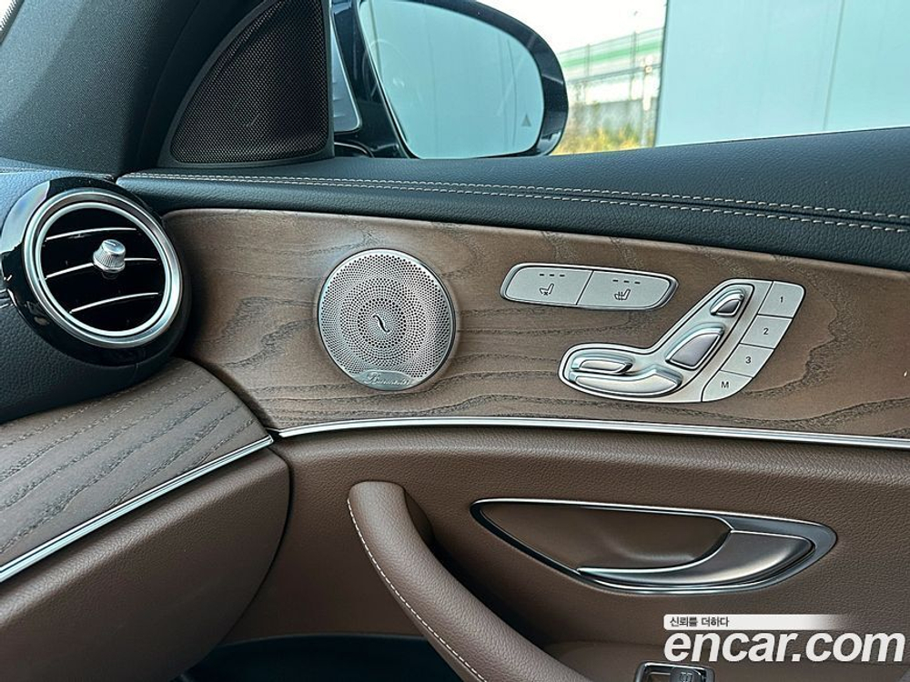 Mercedes-Benz E-Class W213 E300e 4MATIC Exclusive (05.2021)