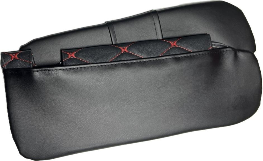 Чехлы на козырьки ЛАДА Ларгус, РЕНО Логан, Дастер, Сандеро (красная нить Бабочка)