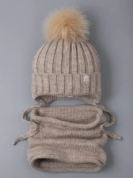 Шапка для мальчика зимняя вязаная и снуд