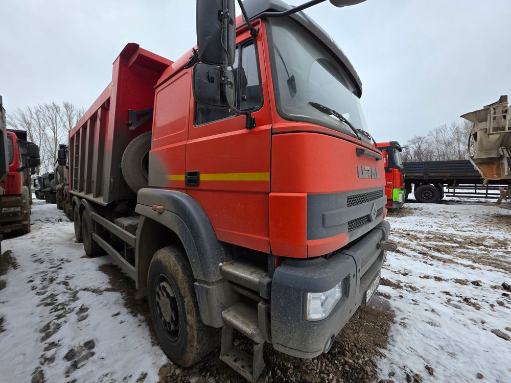 Ural С35510 6x4 Самосвал С35510 (Дизельный, 11,1 л, 420 л.с., МТ)