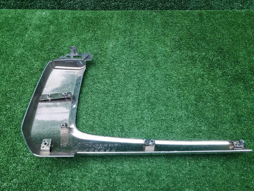 Молдинг бампера левый Mitsubishi Outlander 3 15-нв