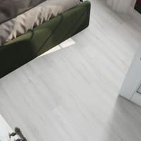 Ламинат Eversense Classic 8/34 Aqua Plus EL1045 Дуб Лаваредо серый