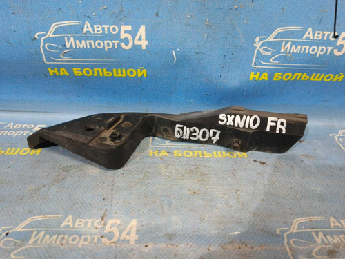 Крепление бампера переднее правое TOYOTA NADIA 1998-2003