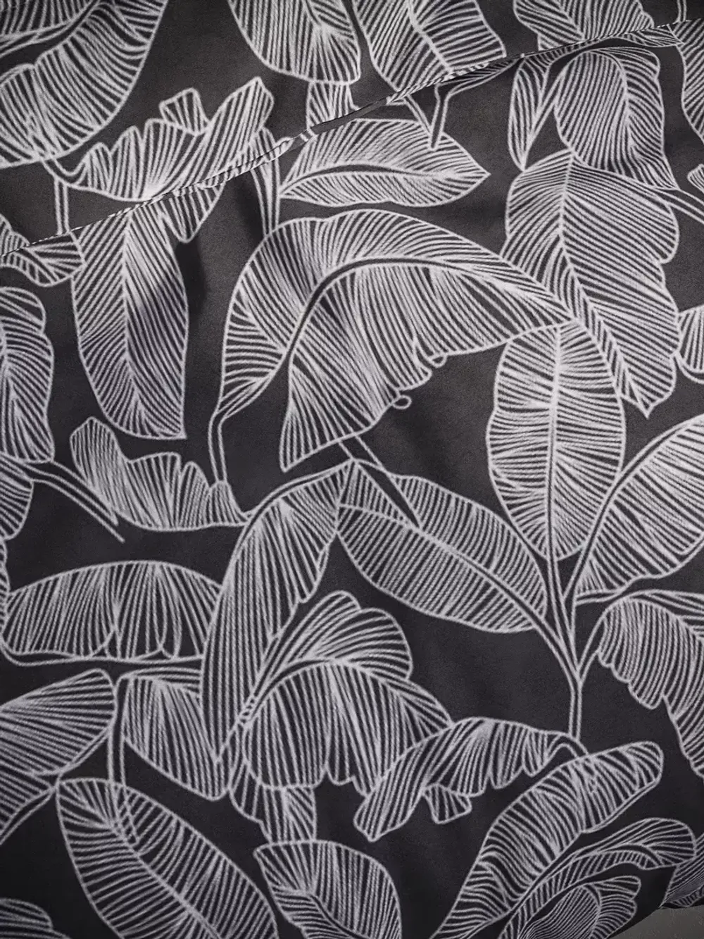 Постельное белье "Ферн" семейное   наволочки 50х70 2шт Простынь на резинке 160х200 см  Пододеяльник 145х215 см(2шт)  Сказка перкаль